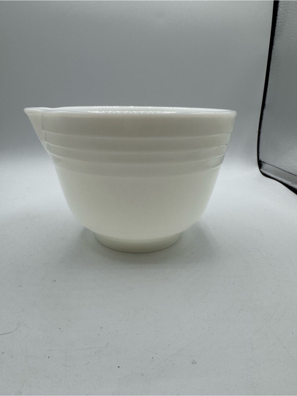 Vintage PYREX White Glass Hamilton Beach Ribbed Mixing Bowl 6.5" diameter